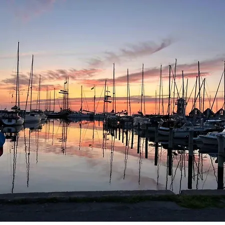 Feriehus Spacious Near The