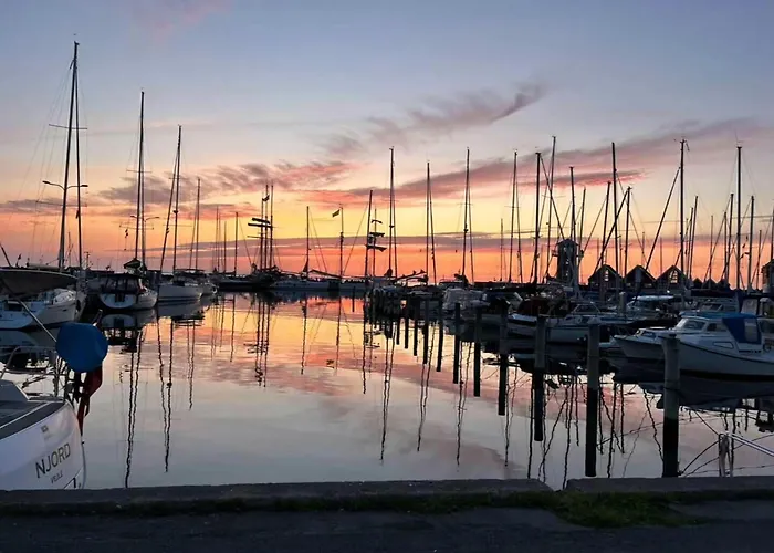 Feriehus Spacious Near The