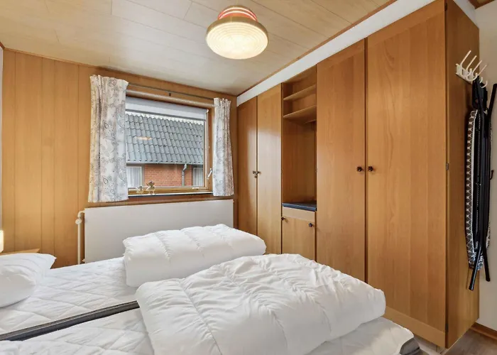 Feriehus Spacious Near The Bagenkop