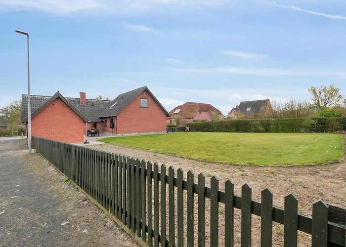 Spacious Near The Feriehus *