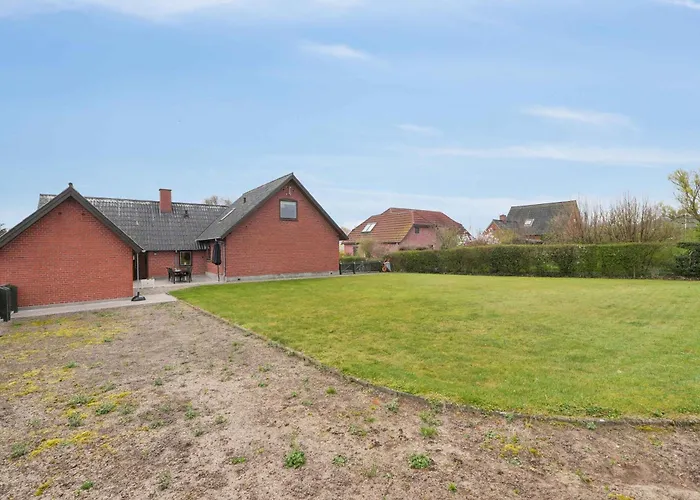 Spacious Near The * Bagenkop